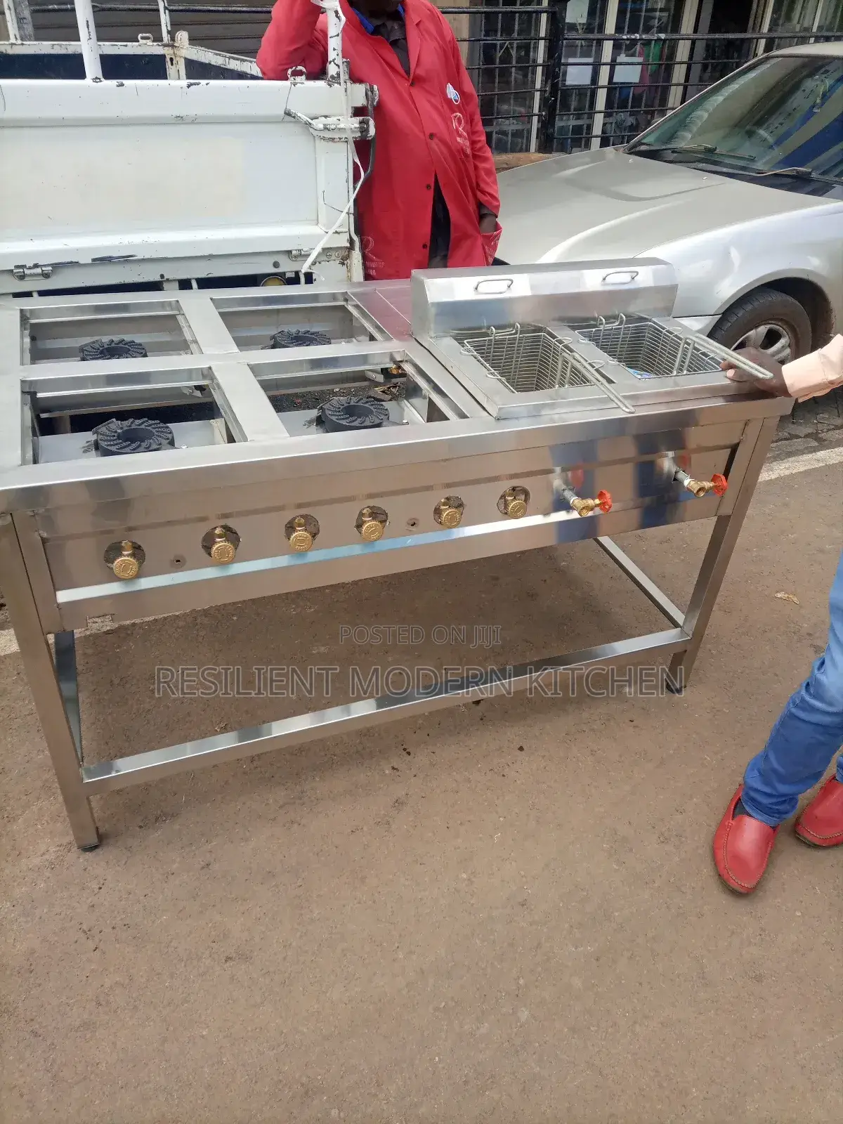 Commercials Combined Cooker 4 Burner Gas Cooker and a Fryer