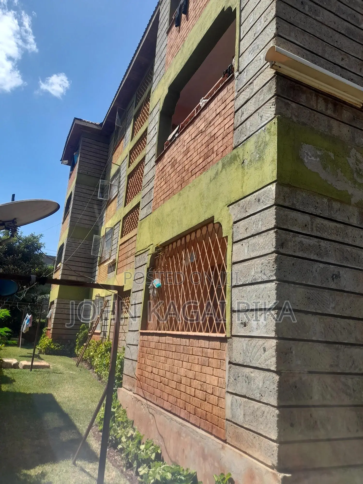 2bdrm Block of Flats in Off Redhill for sale