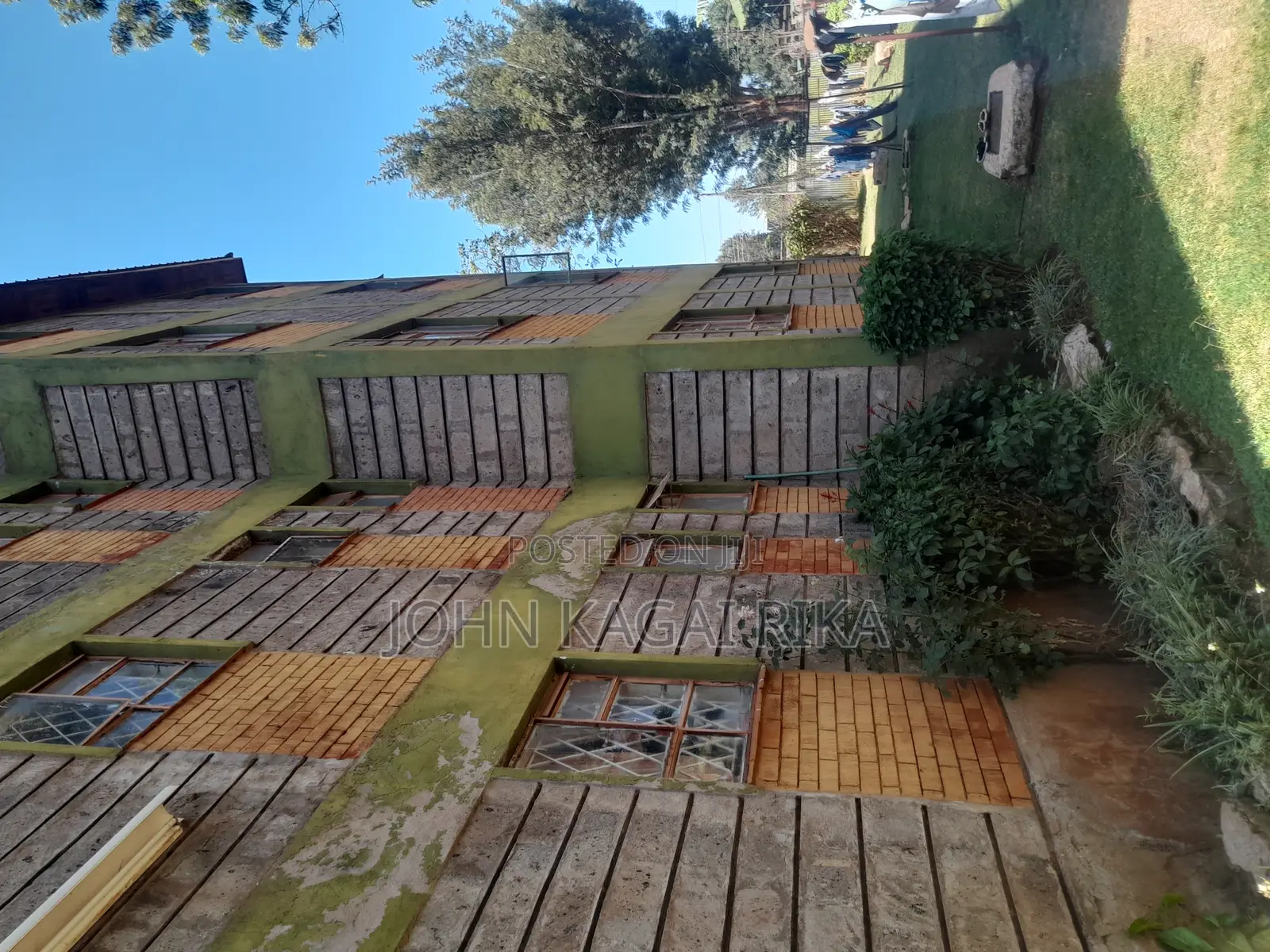 2bdrm Block of Flats in Off Redhill for sale