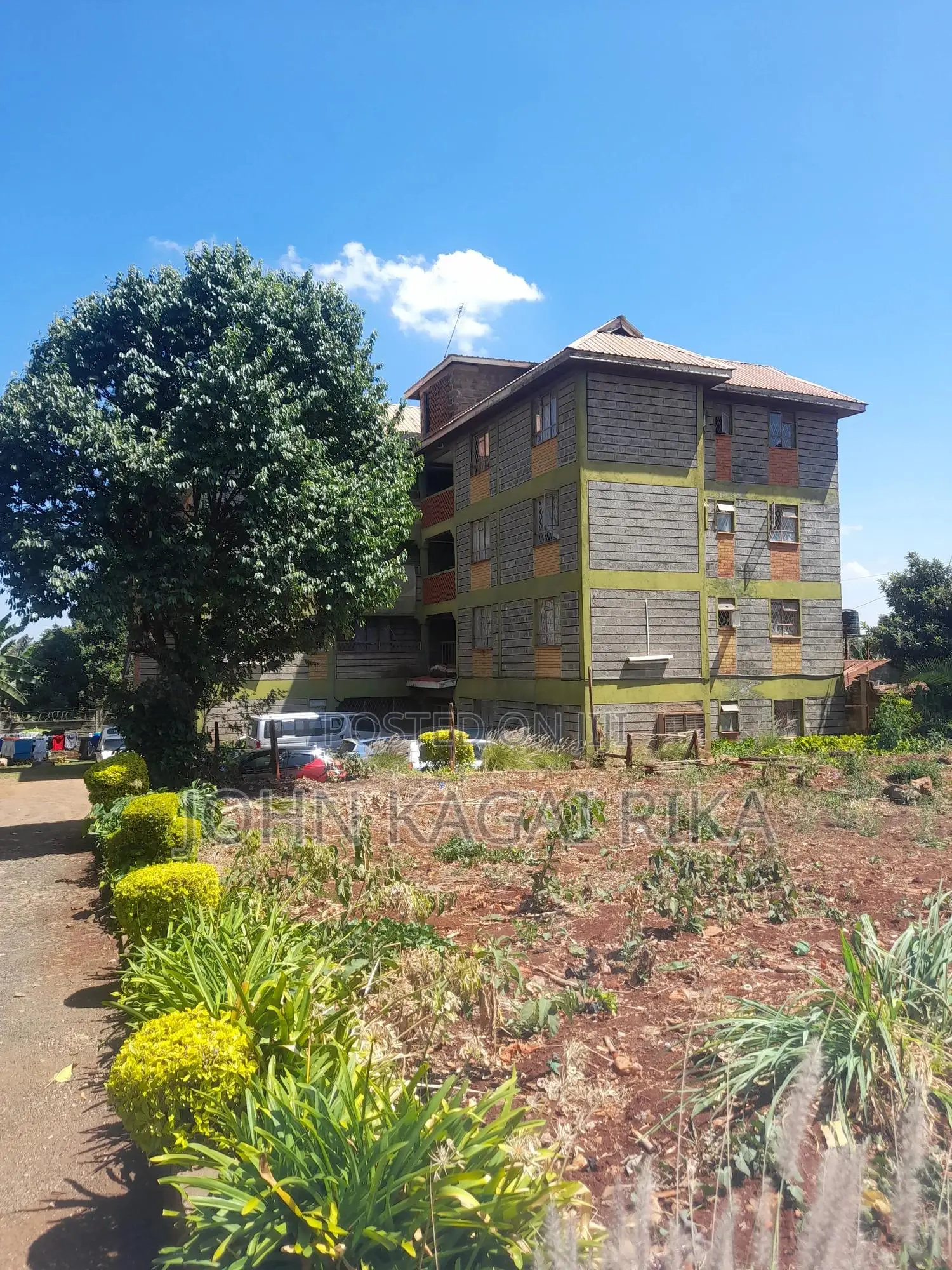 2bdrm Block of Flats in Off Redhill for sale