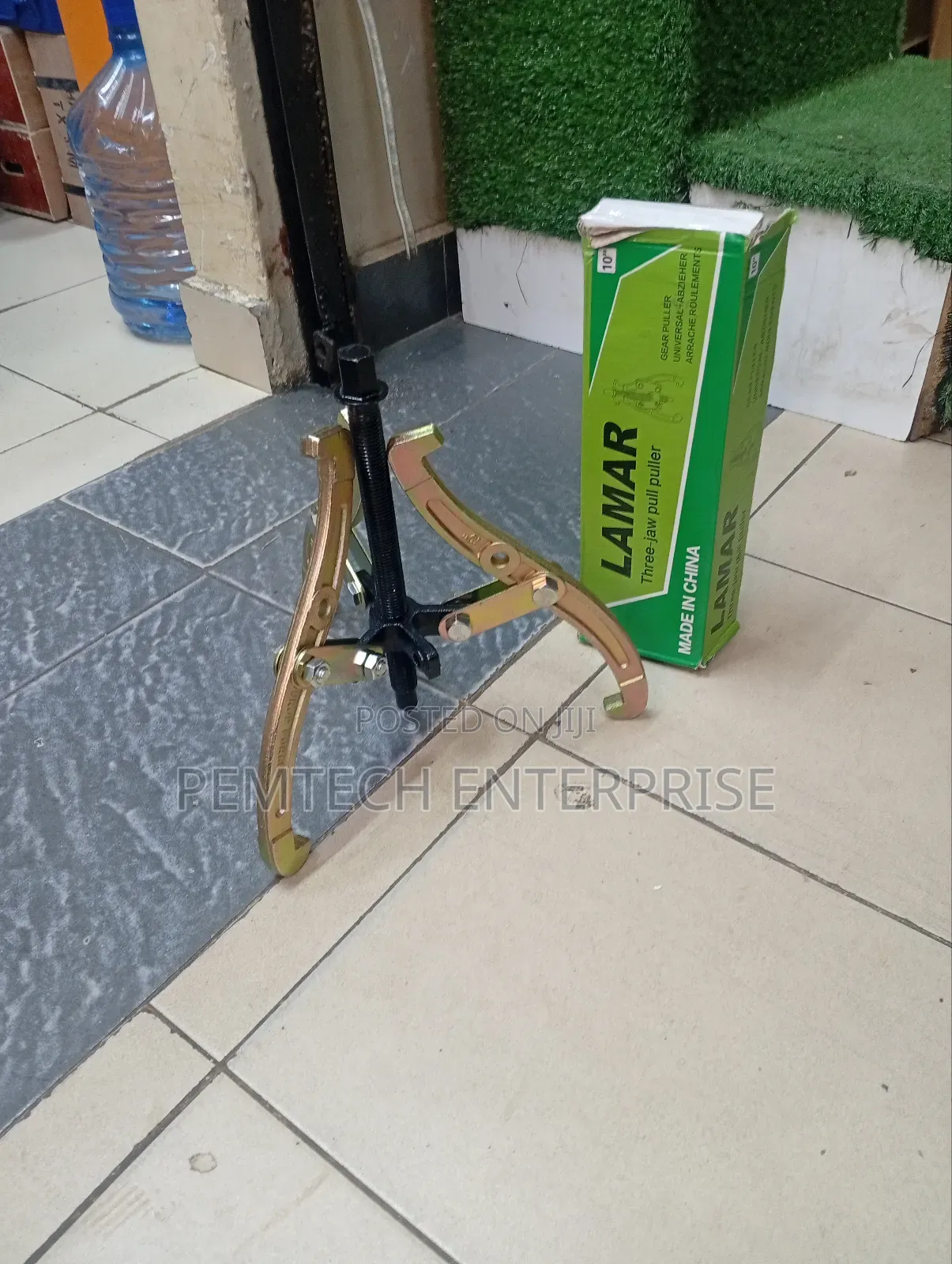 12-Inch Three-Jaw Gear Puller,