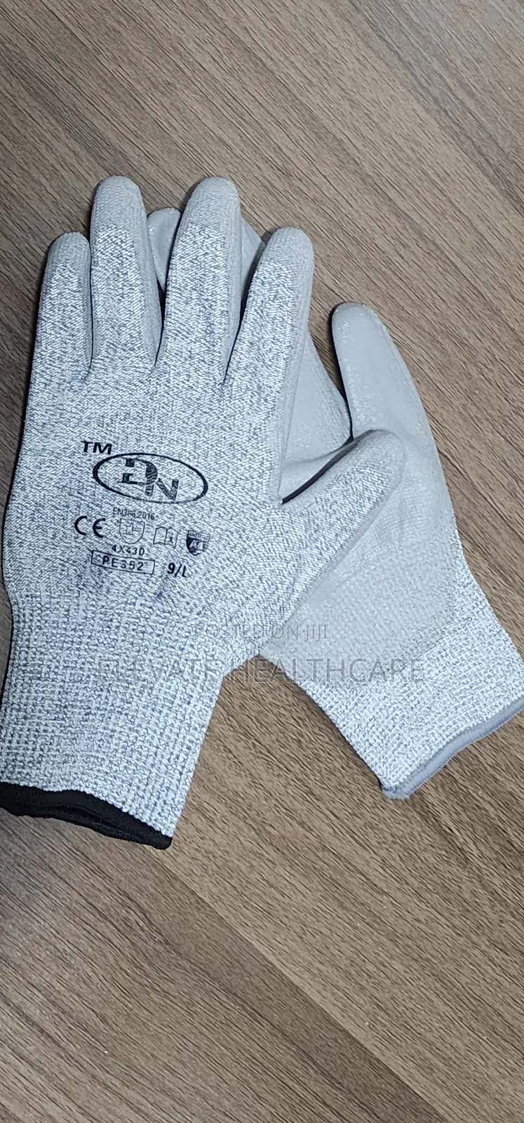 Cut Resistant Gloves/Anti Cut Safety Gloves