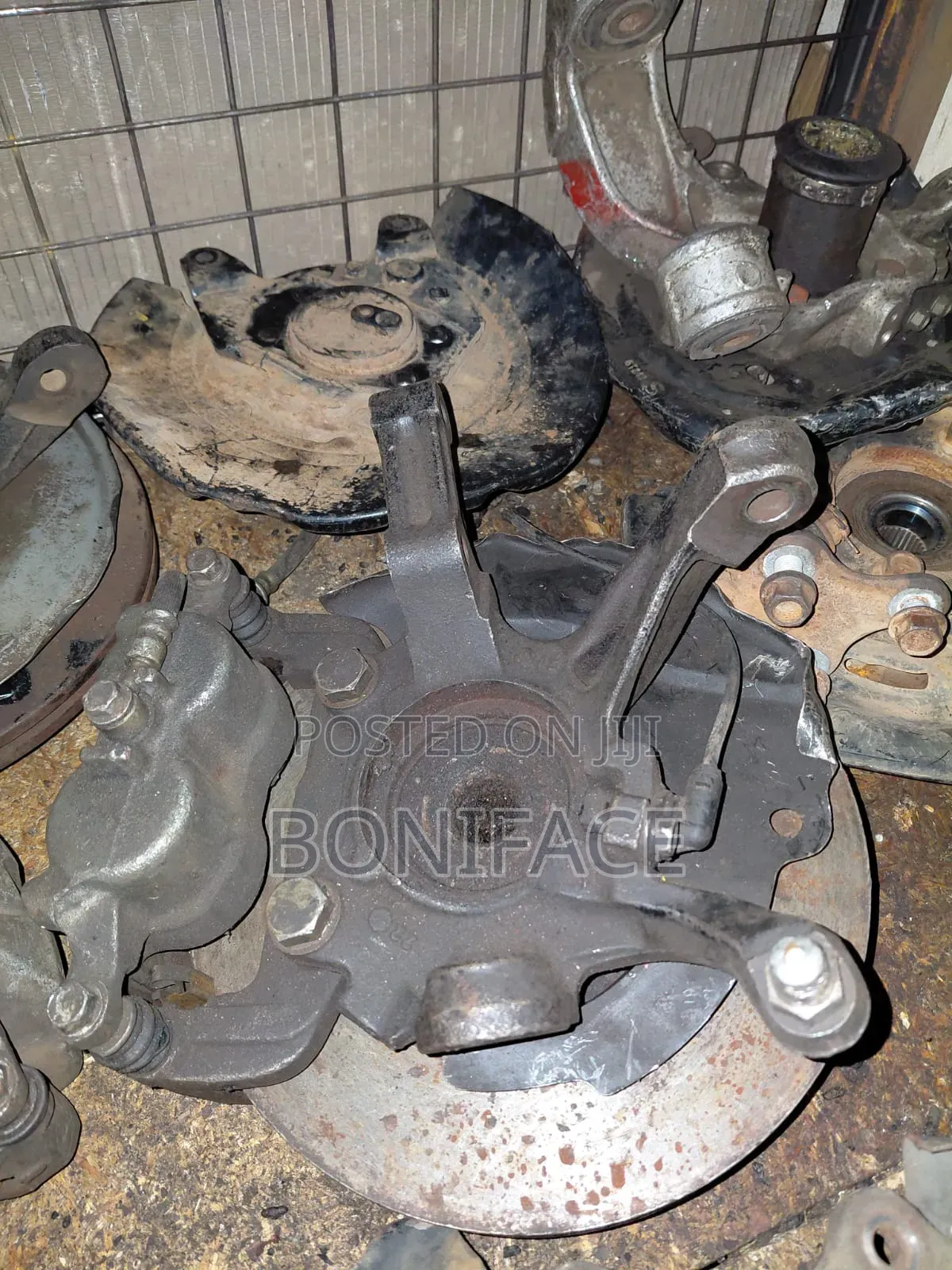 Nissan Serena Front Hub Ex Japan
