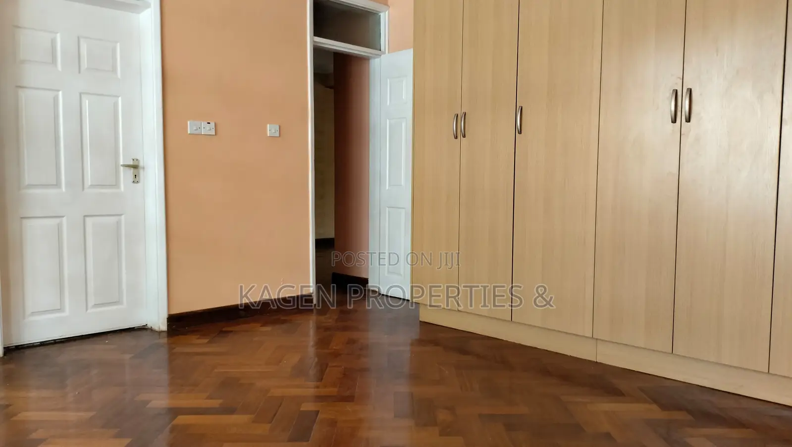 4bdrm Villa in Hardy for sale