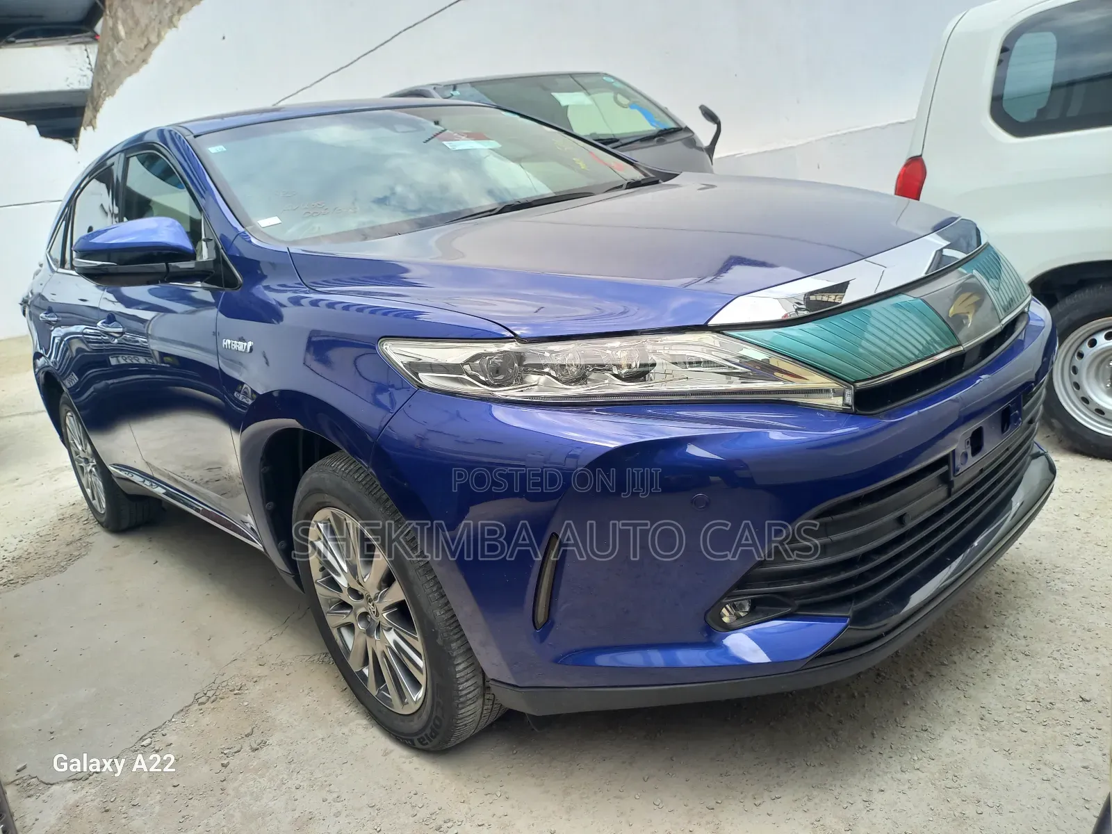 Toyota Harrier 2.5 Hybrid 4WD 2019 Blue