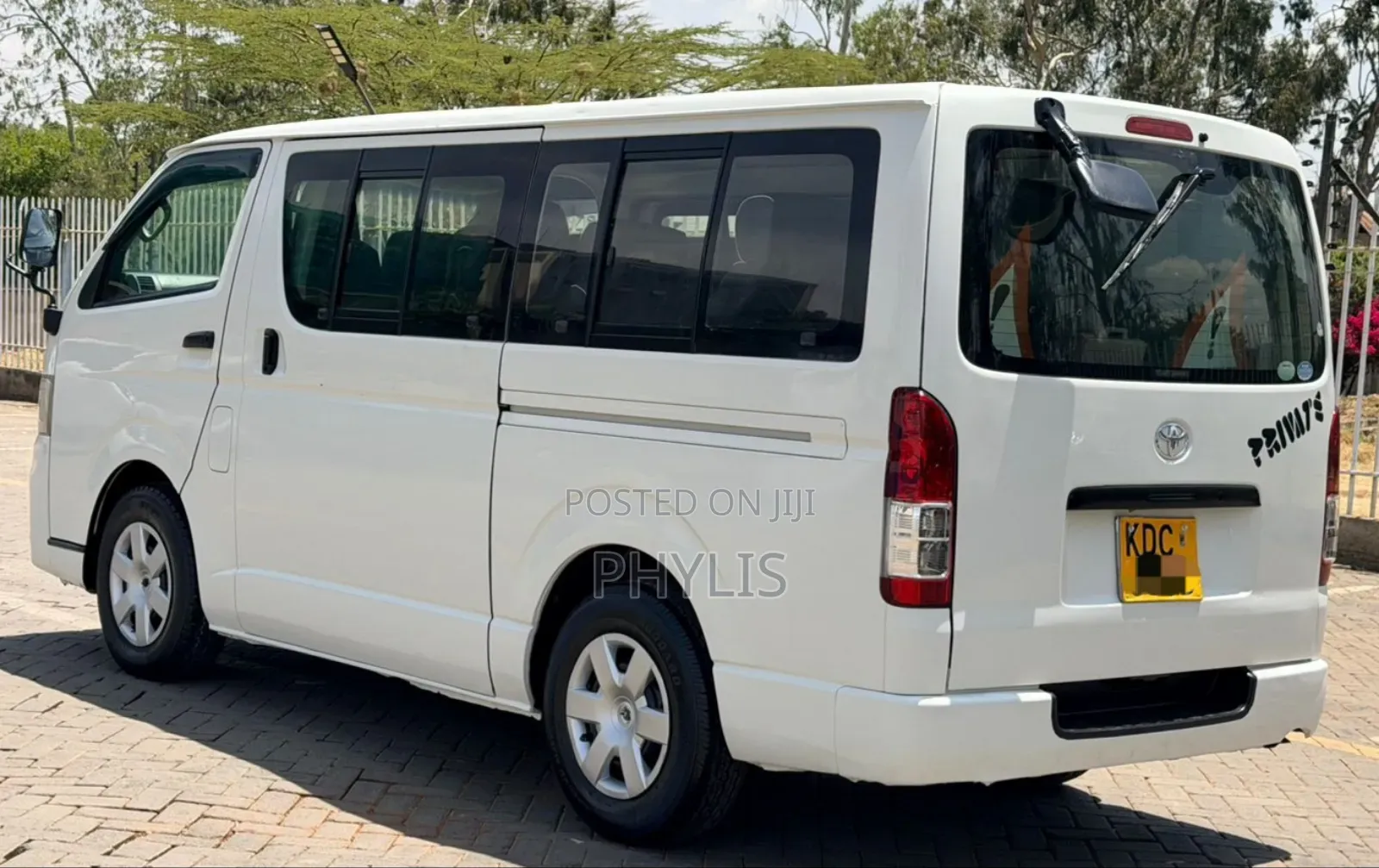 Toyota HiAce 2014 White