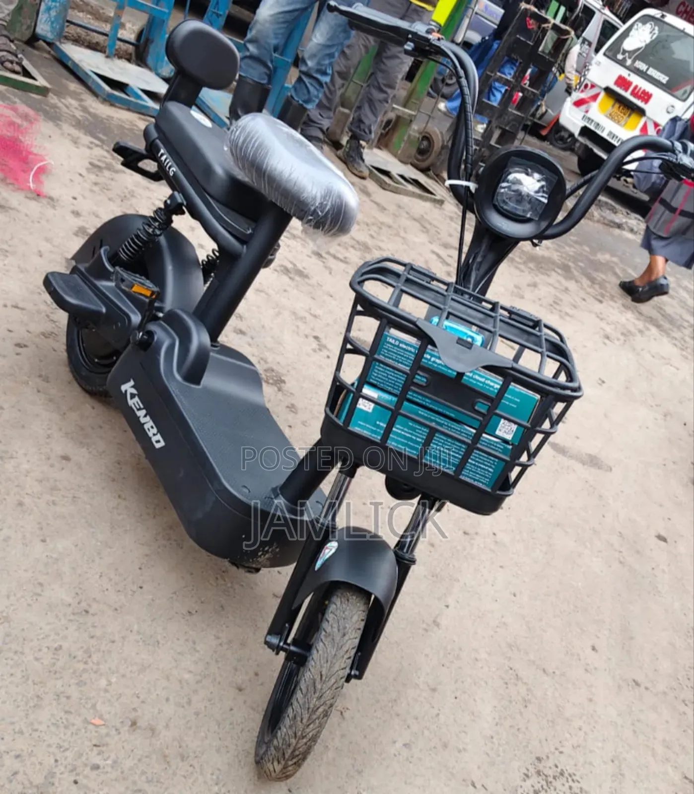 Electric Scooter With Pedals - Br