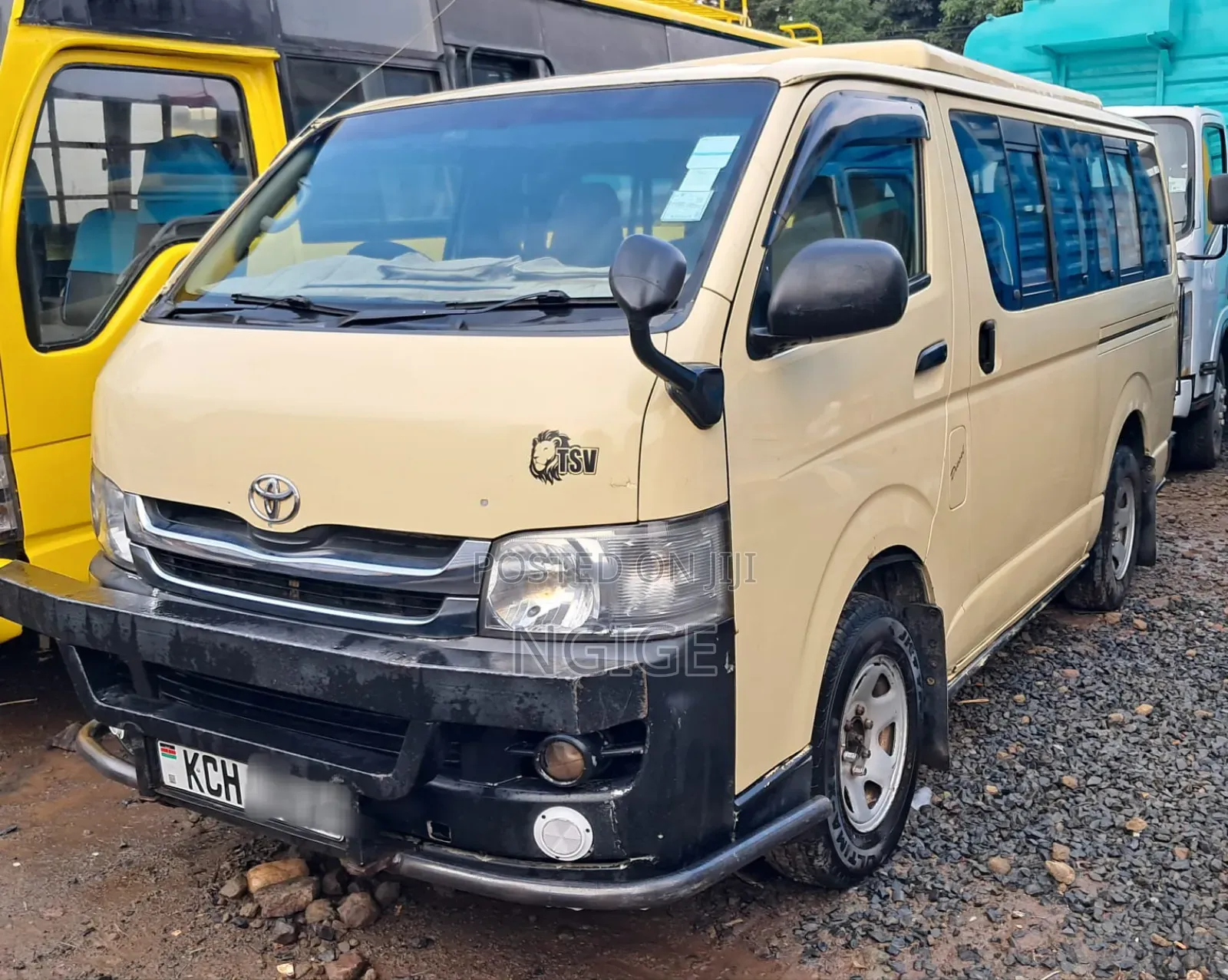 Toyota HiAce 2008 Beige