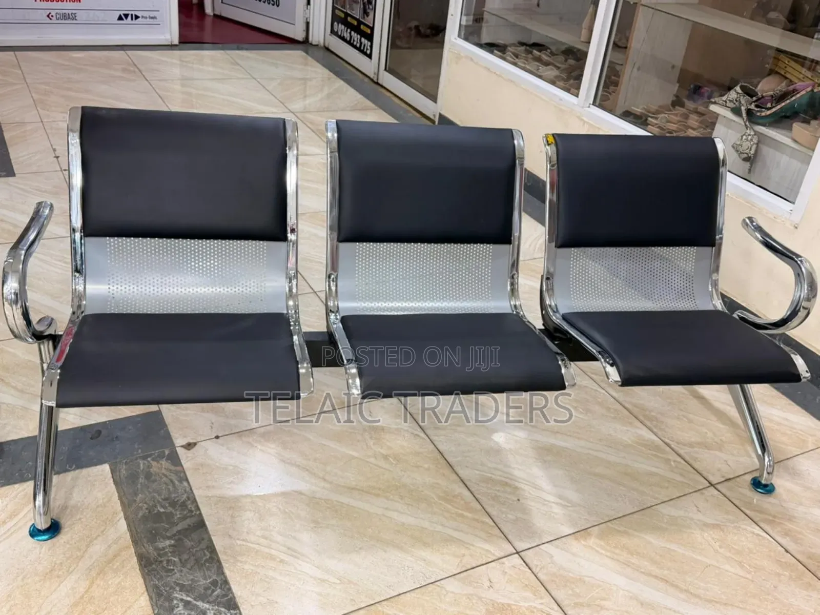 *3-Link Padded Metallic Office Waiting Bench