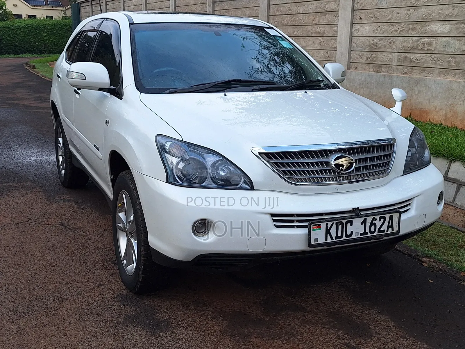 Toyota Harrier 3.3 Hybrid 4WD 2011 White