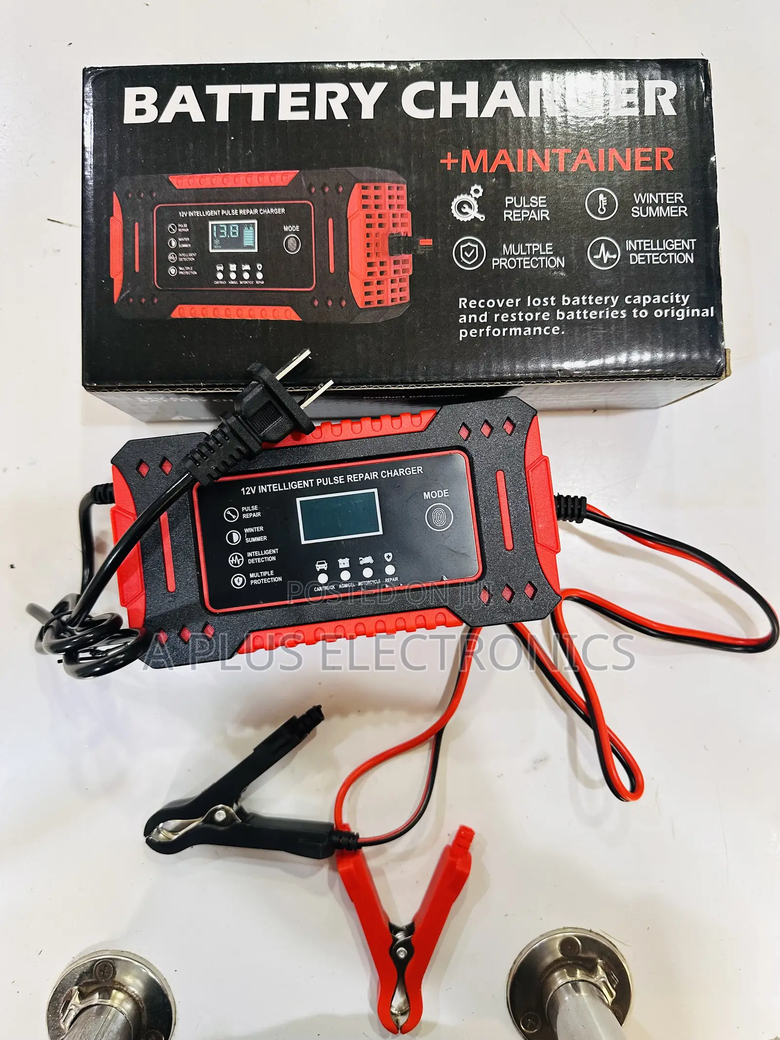 Battery Charger and Pulse Repairer 12v6a-Digital Display Smart Charger