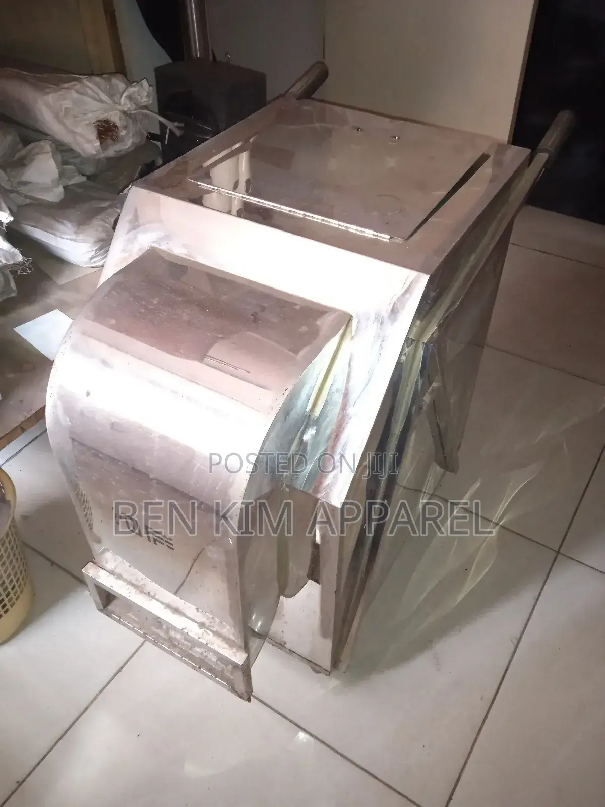 Dry Ice Maker Machine Dim 6000 Events, Disco and Clubs.