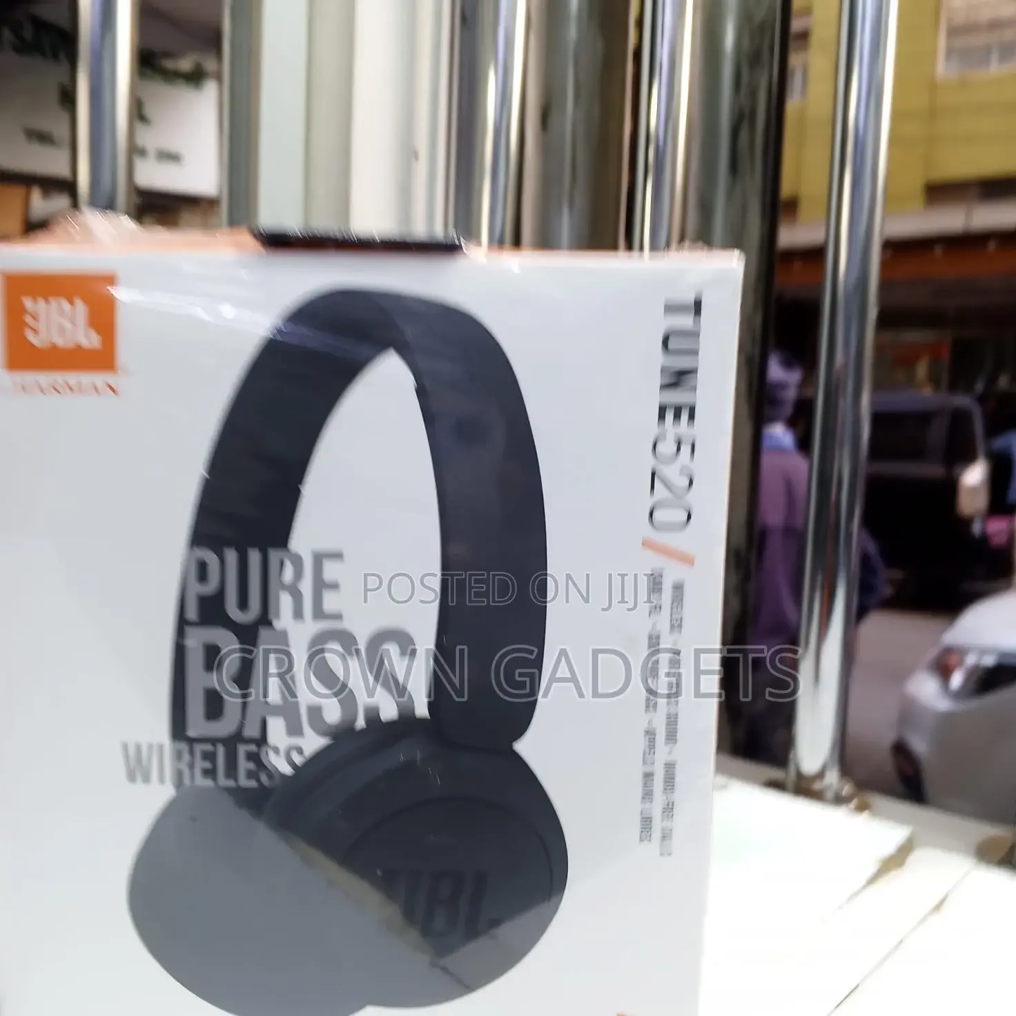 JBL Tune 520bt Wireless on-Ear Headphones 27h Playtime