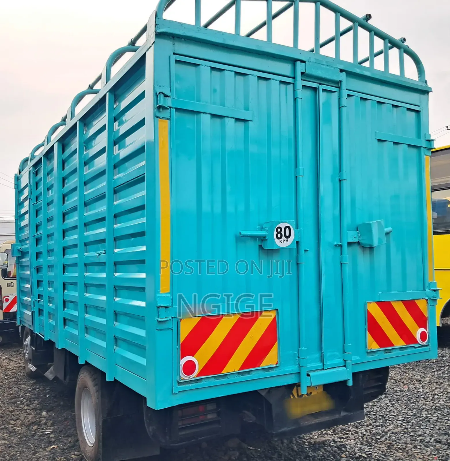 Isuzu NMR-Lorry