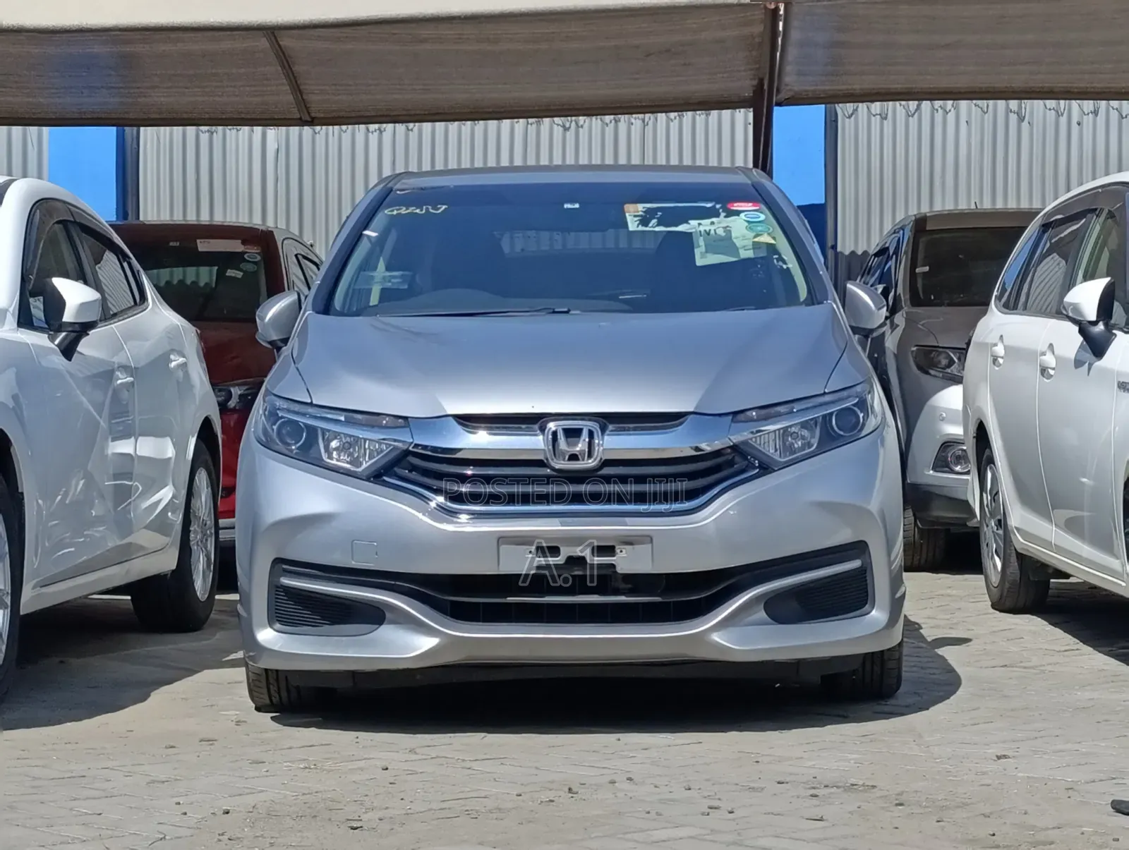 Honda Fit Shuttle 1.5 Hybrid 2WD 2018 Silver
