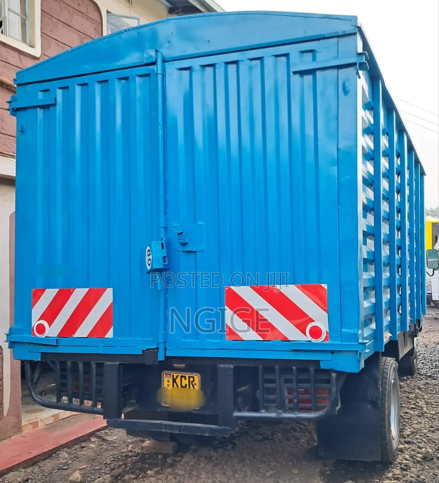 Isuzu NPR Truck