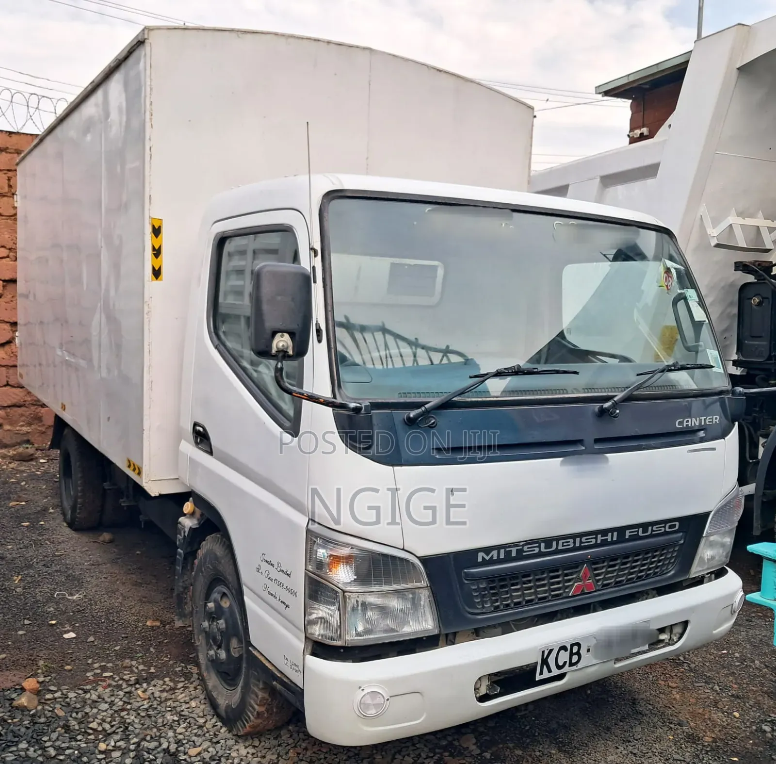 Mitsubishi Canter Truck