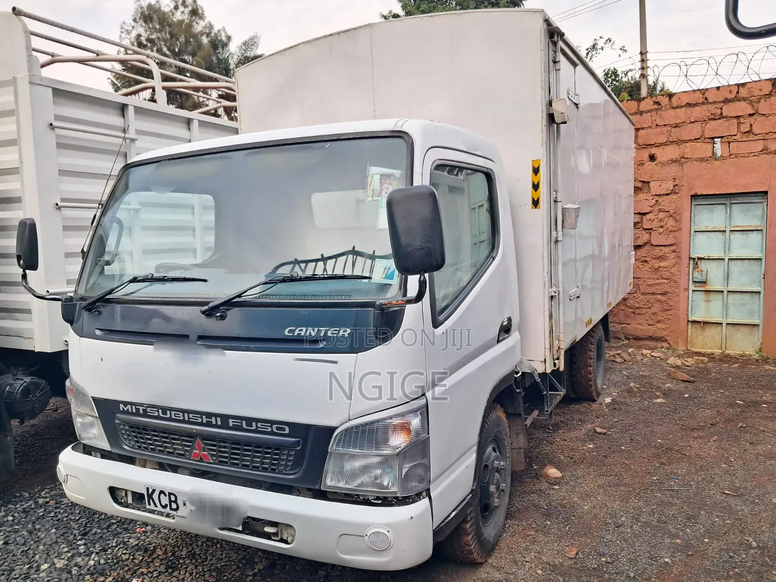 Mitsubishi Canter Truck