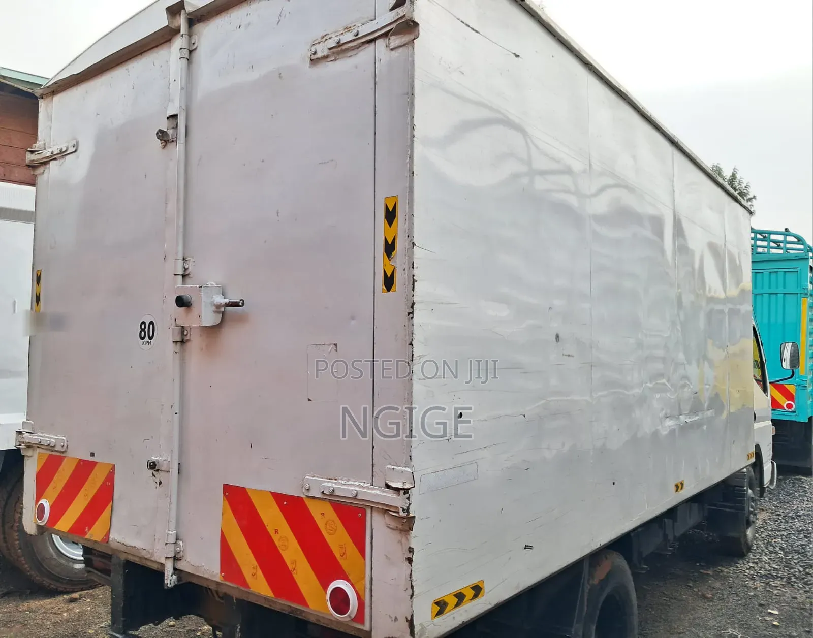 Mitsubishi Canter Truck