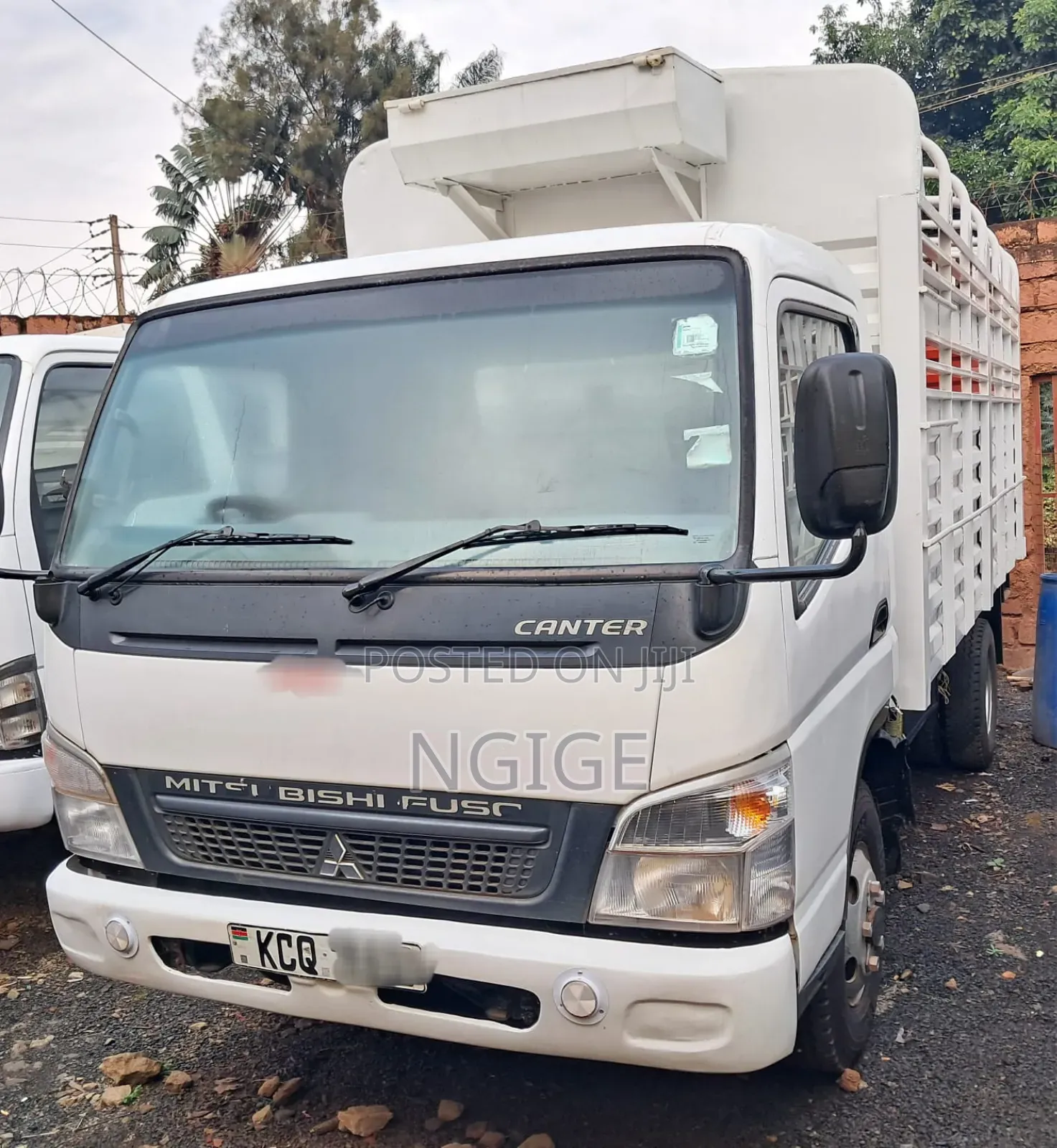 Mitsubishi Canter Lorry