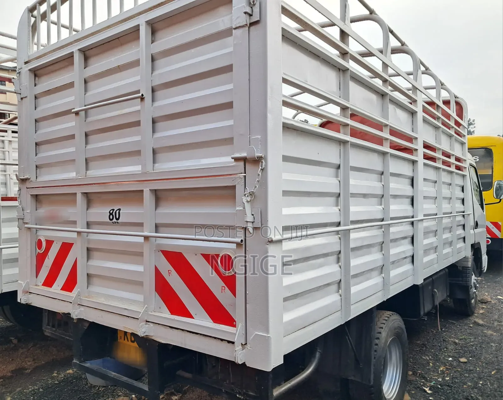 Mitsubishi Canter Lorry