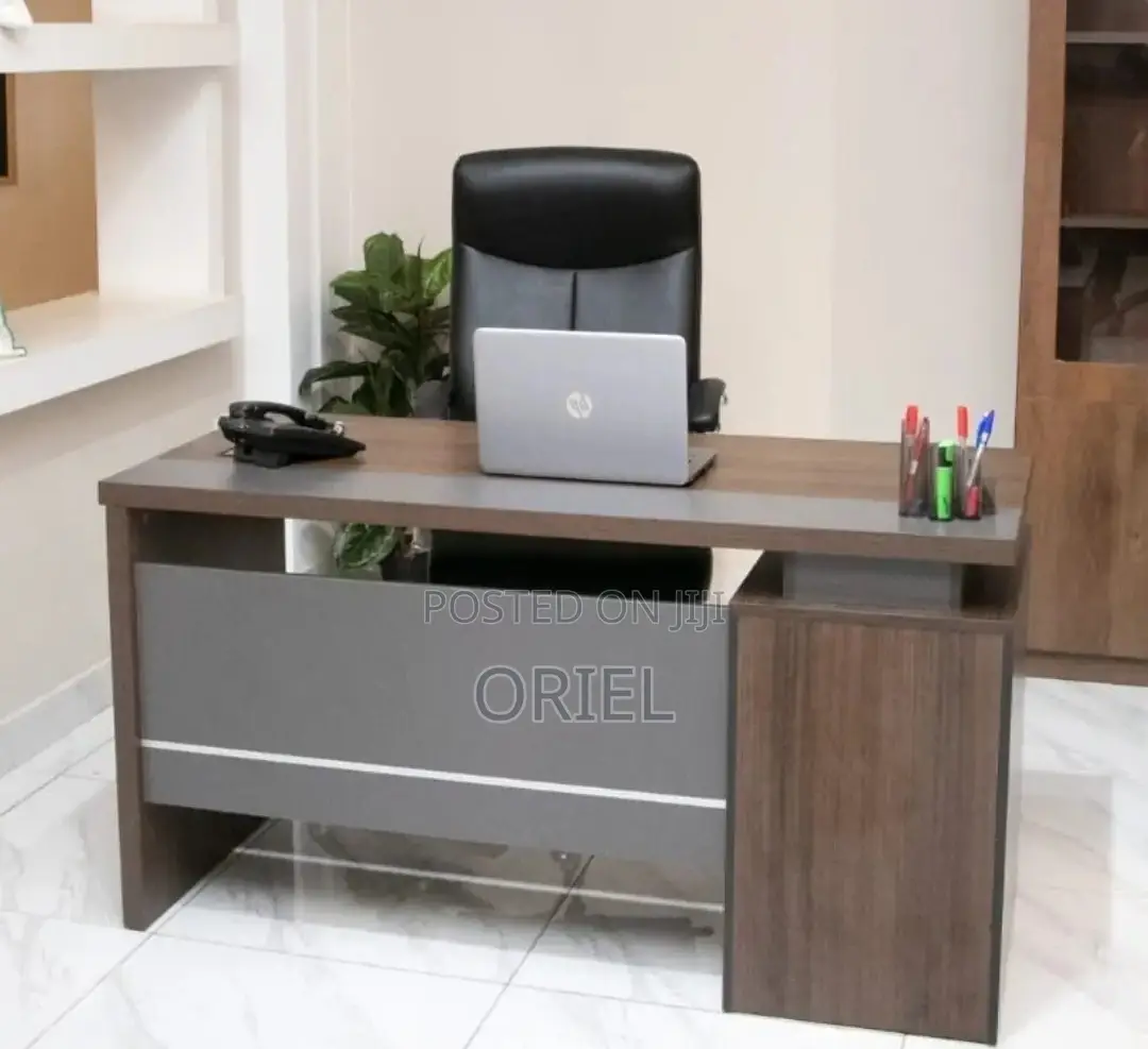 Modern Office Desk : 1.4m Office Staff Desk