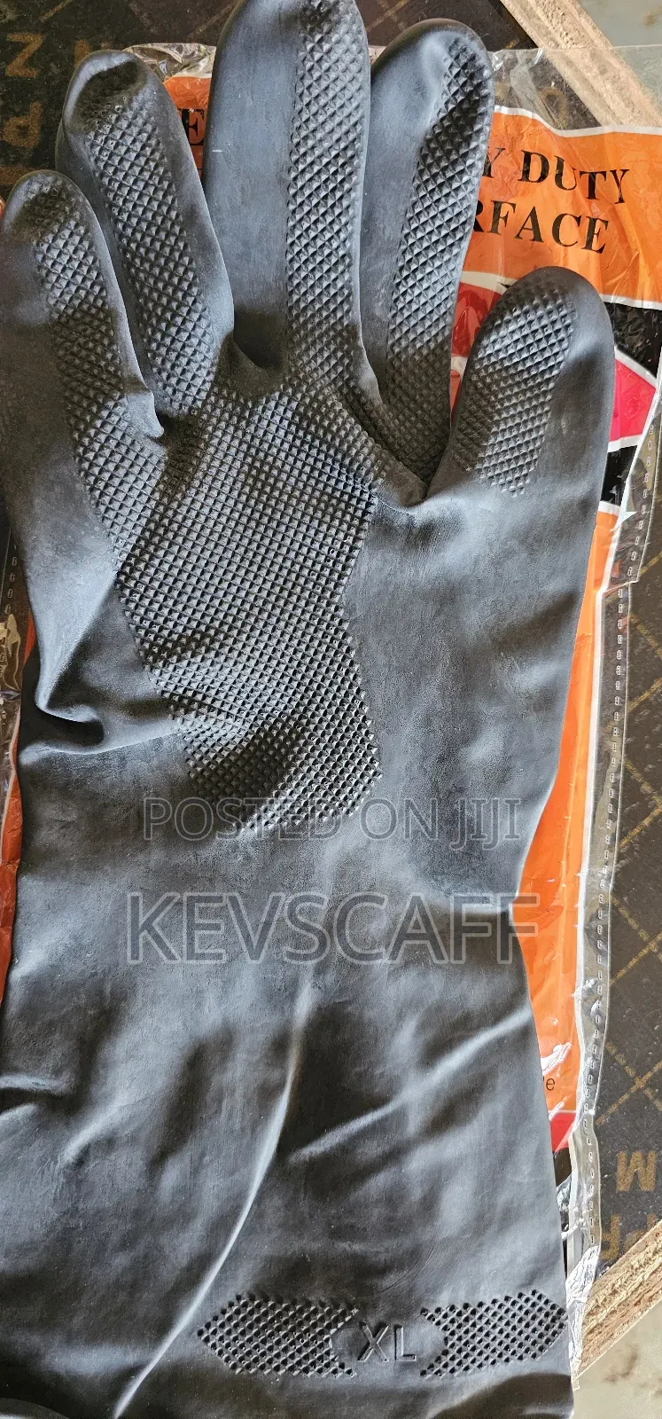 Black Rubber Gloves, Oil, Acid Detergents And Most Chemical Resistant