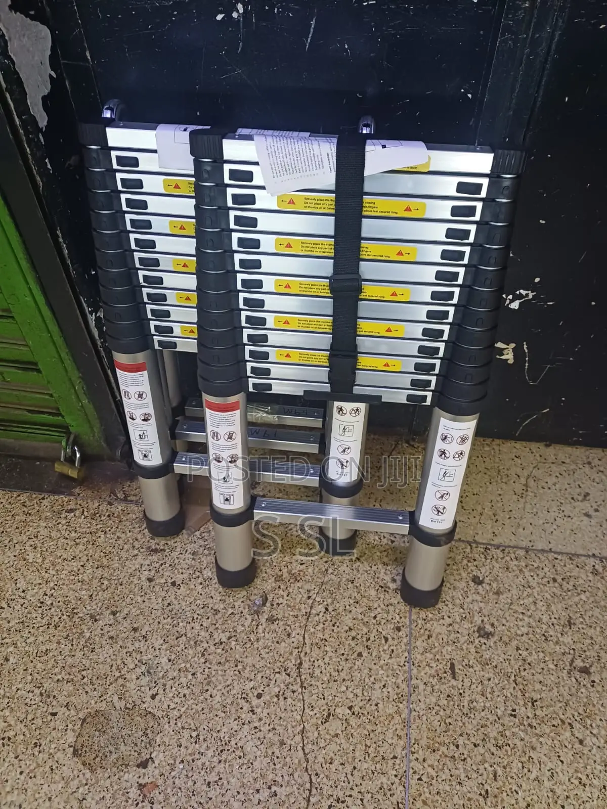 3.8 Meters Aluminum Single Telescopic Ladder - Nairobi