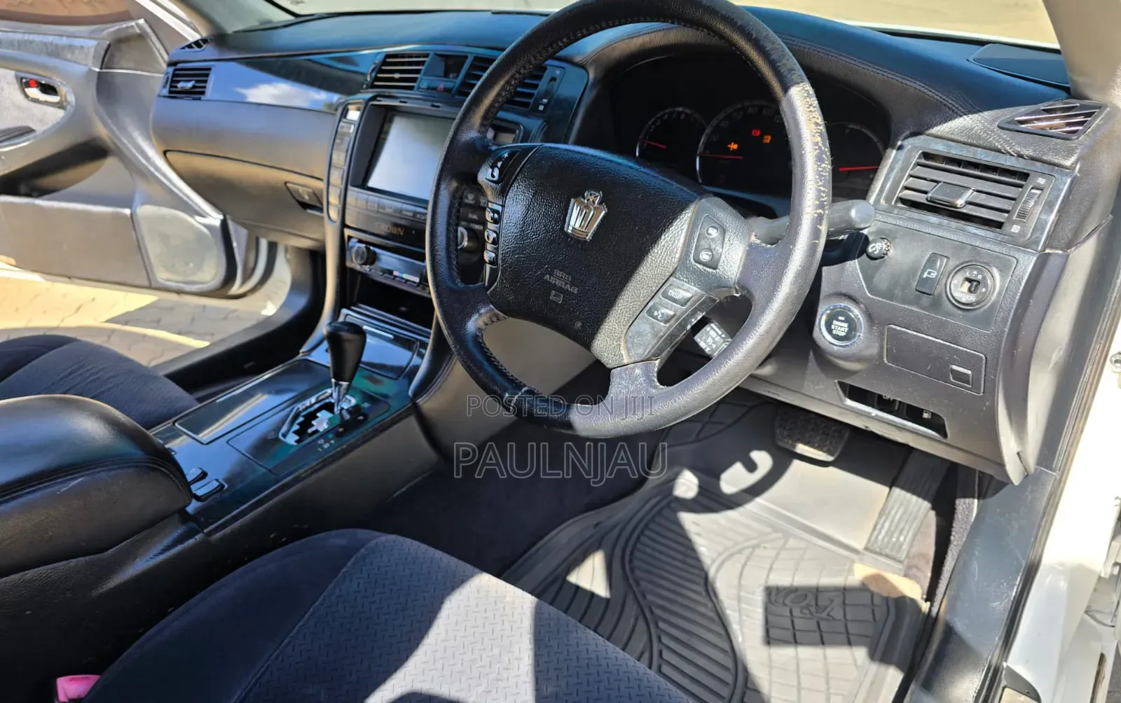 Toyota Crown 2006 White