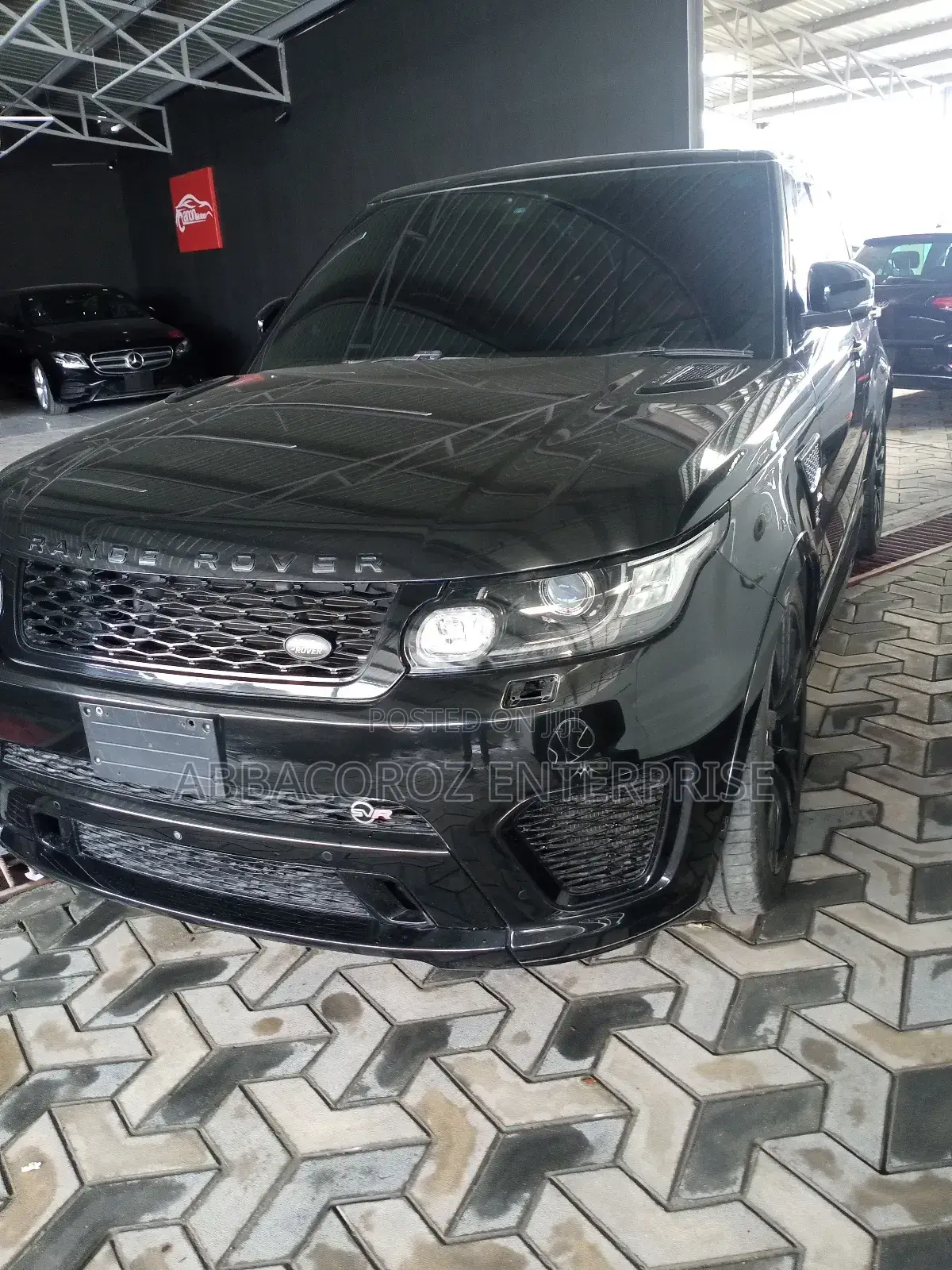 Land Rover Range Rover Sport SVR 2019 Black