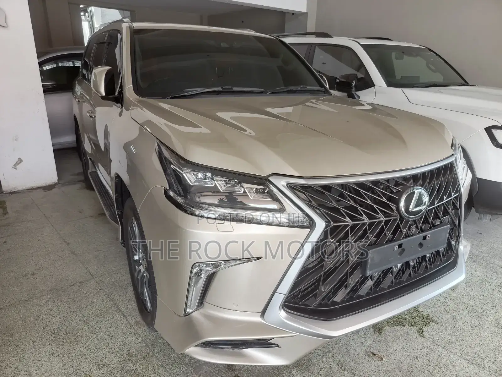 Lexus LX 2018 Beige