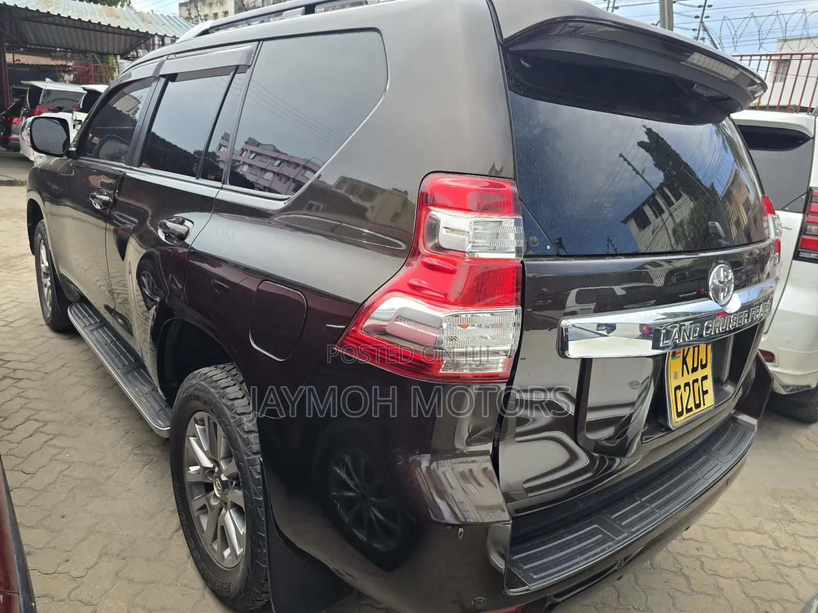 Toyota Land Cruiser Prado 2016 Brown