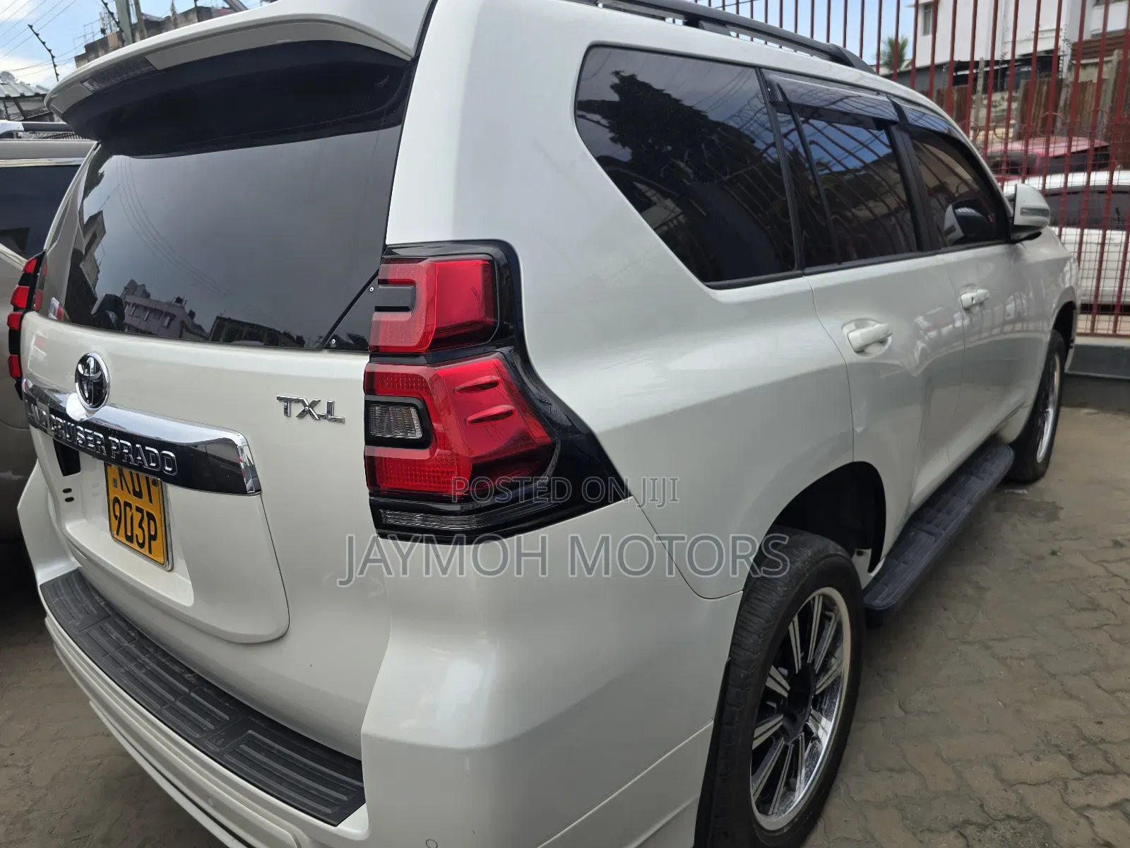 Toyota Land Cruiser Prado 2017 Pearl