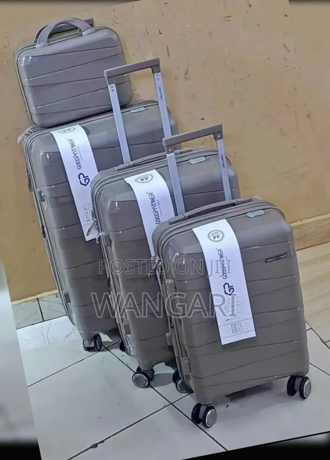 Unbreakable Suitcase 4 in 1