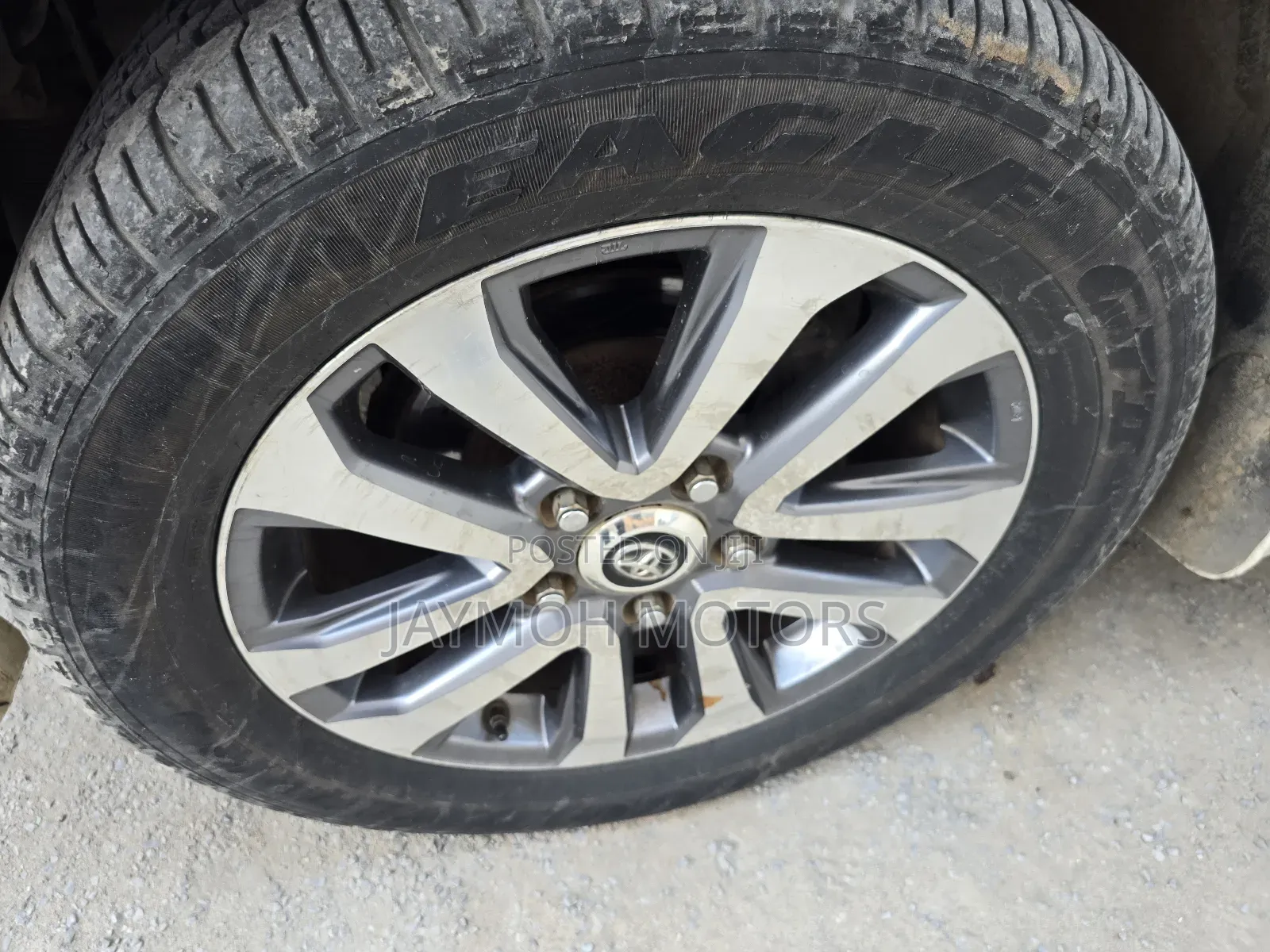 Toyota Land Cruiser 2012 White