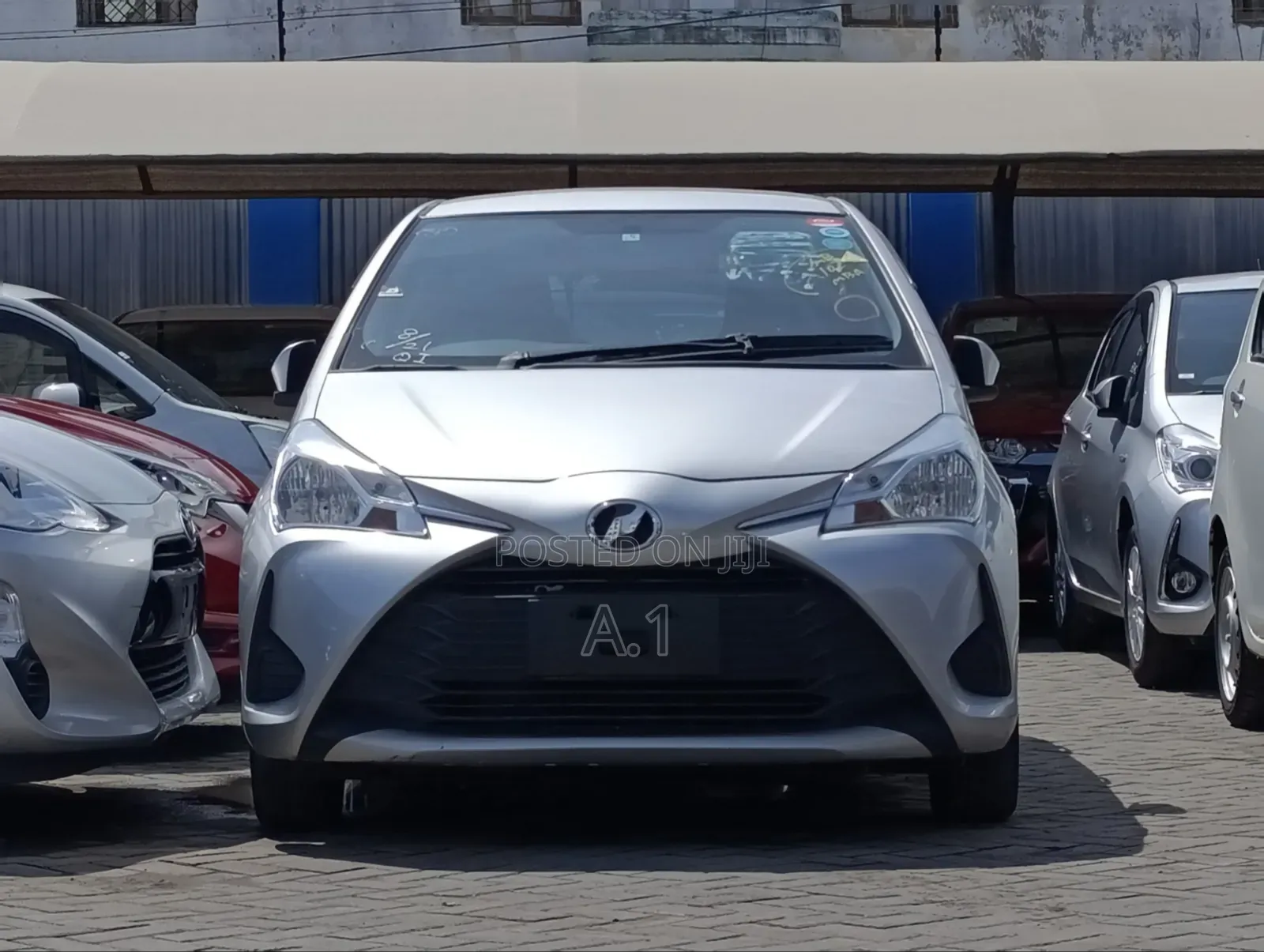 Toyota Vitz 1.0 FWD 5dr 2018 Silver