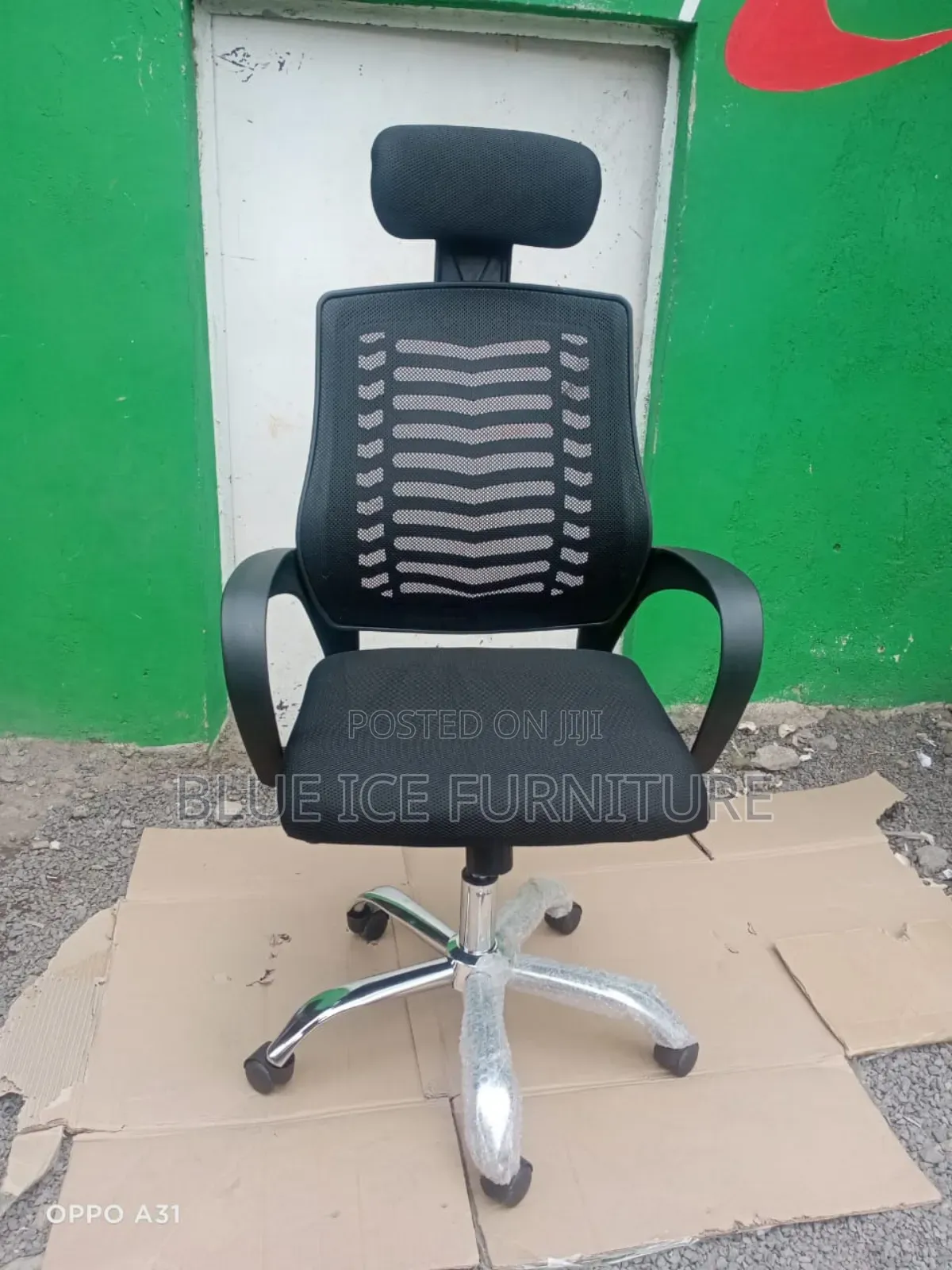 Office Chair With Headrest Place