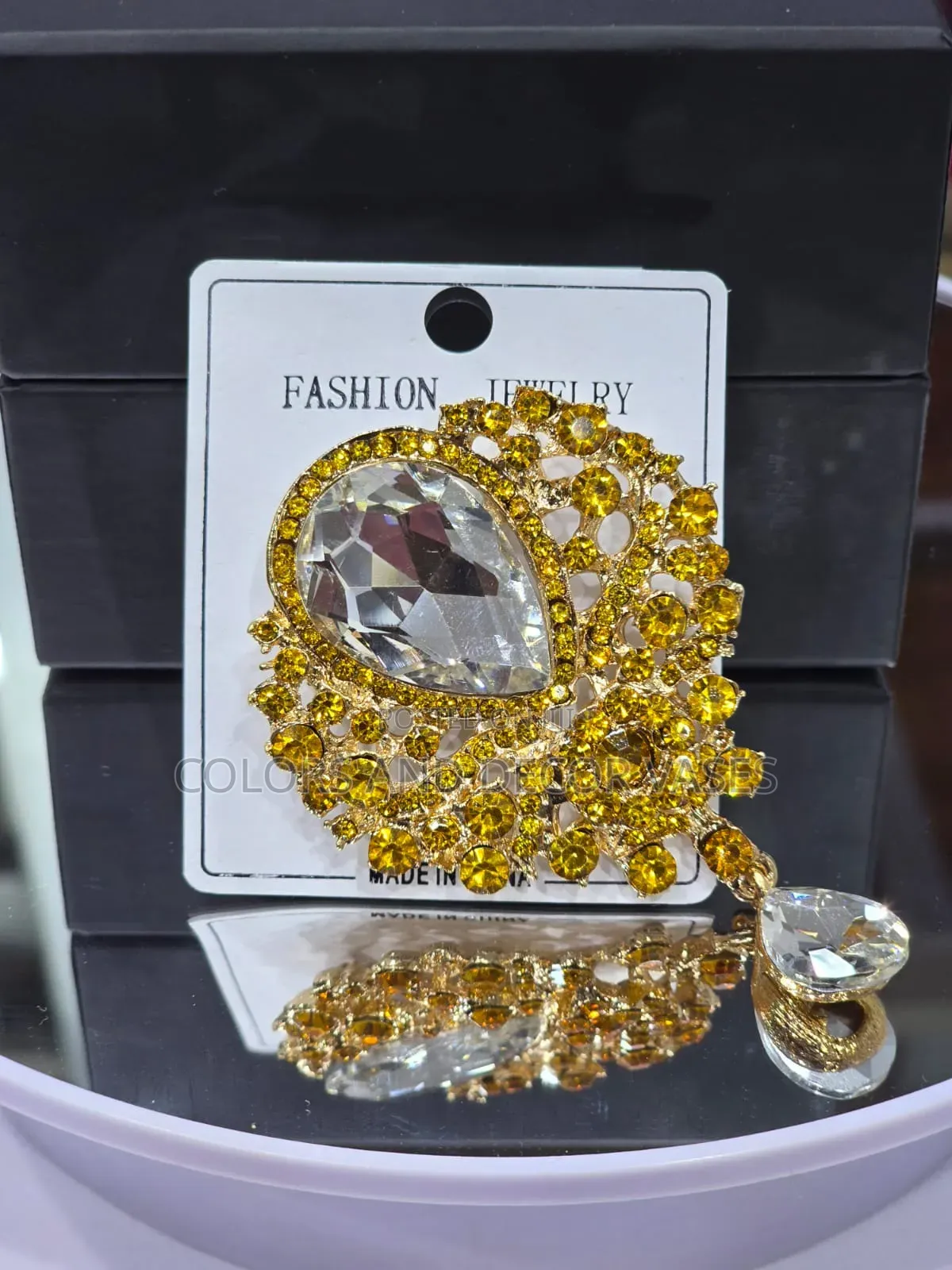 Golden Aura Fashion Brooch