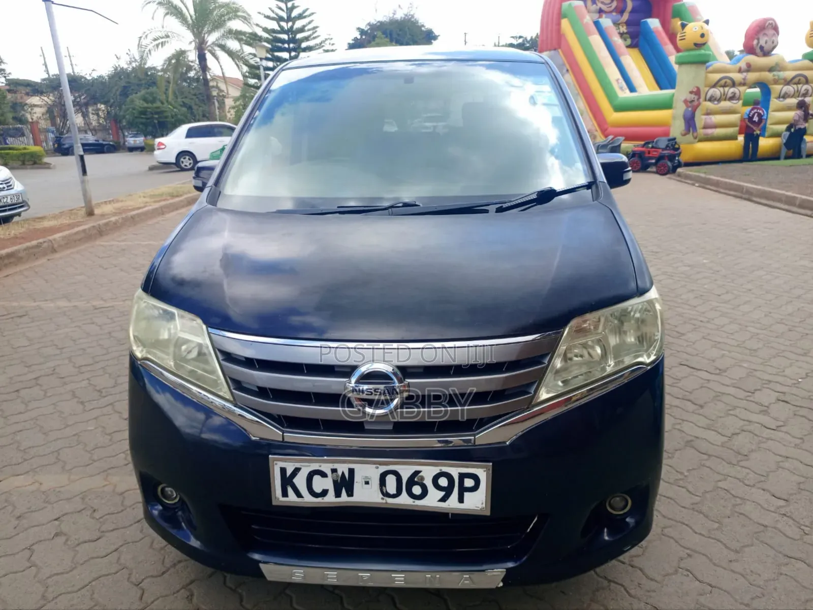 Nissan Serena 2011 Purple