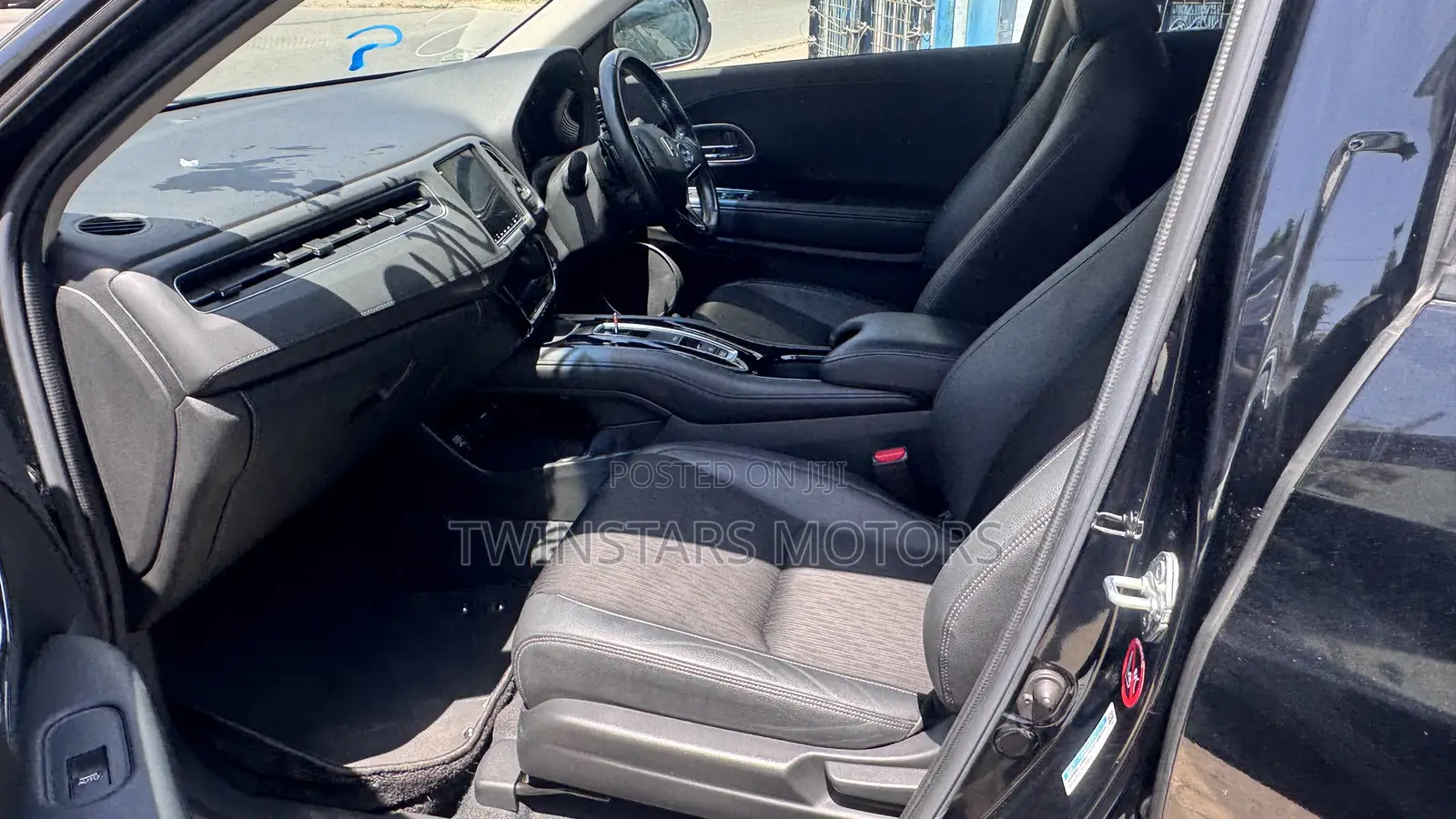 Honda Vezel 1.5 Hybrid 2WD 2019 Black