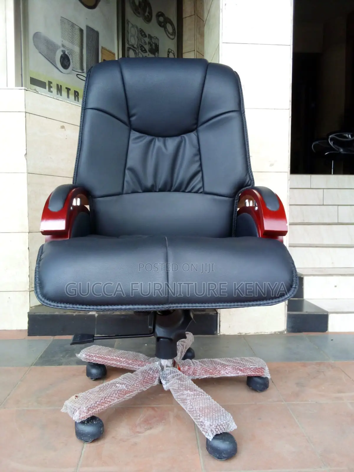 Executive Director's Reclining Office Desk Seat