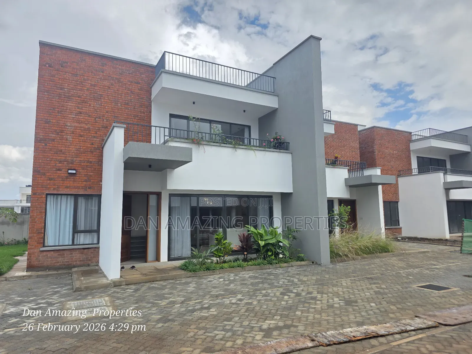 4bdrm Townhouse/Terrace in Langata Plus Dsq, Phenom Estate for sale