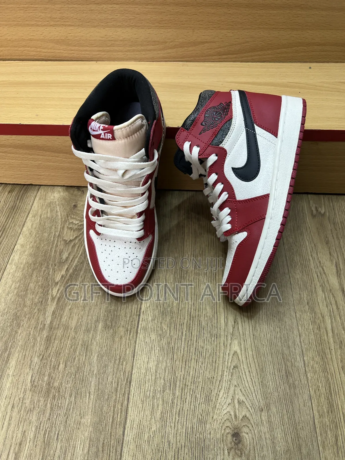 Nike Air Jordan 1 Retro High Og "Chicago" Sneakers