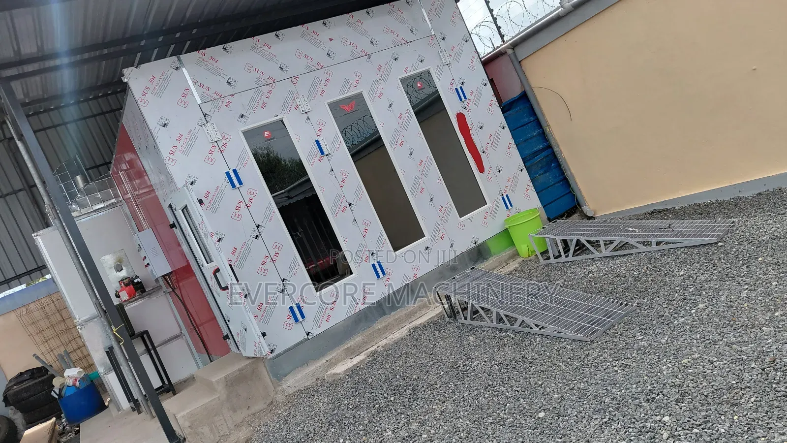 Industrial Spray Booth Machine for Autoworks and Paintwork