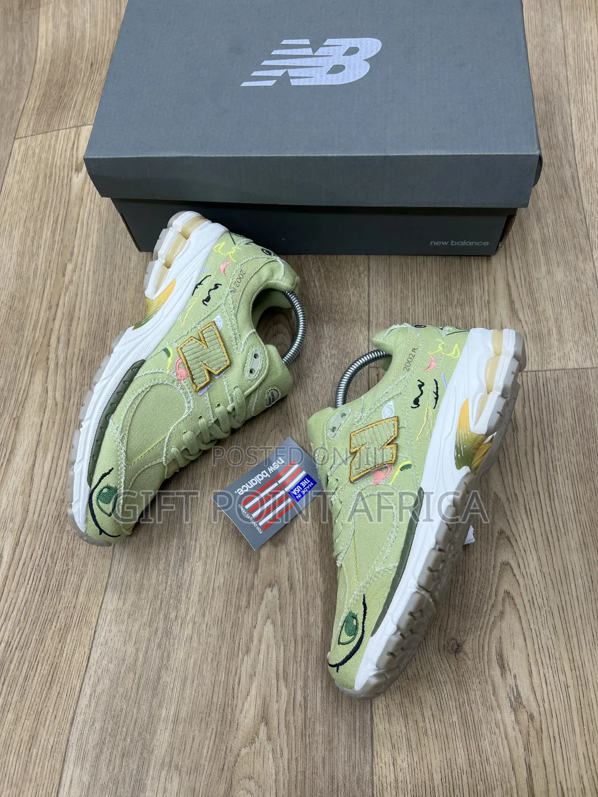 Bryant Giles X New Balance 2002r Sneakers