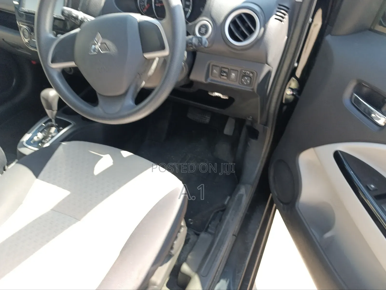 Mitsubishi Mirage SE 2018 Black