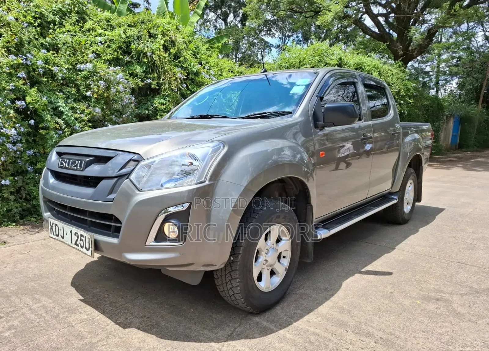 Isuzu D-MAX 2022 Brown