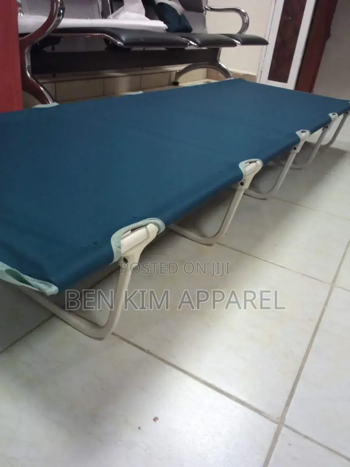 1 Person Camping Foldable Metallic With Fabric Bed 185×60×20cms 5.5kgs