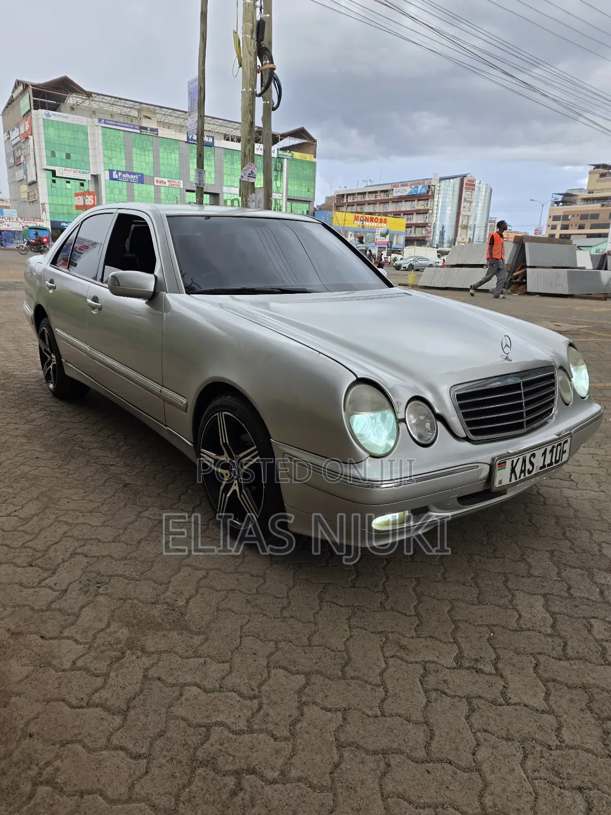 Mercedes-Benz E200 1998 Silver