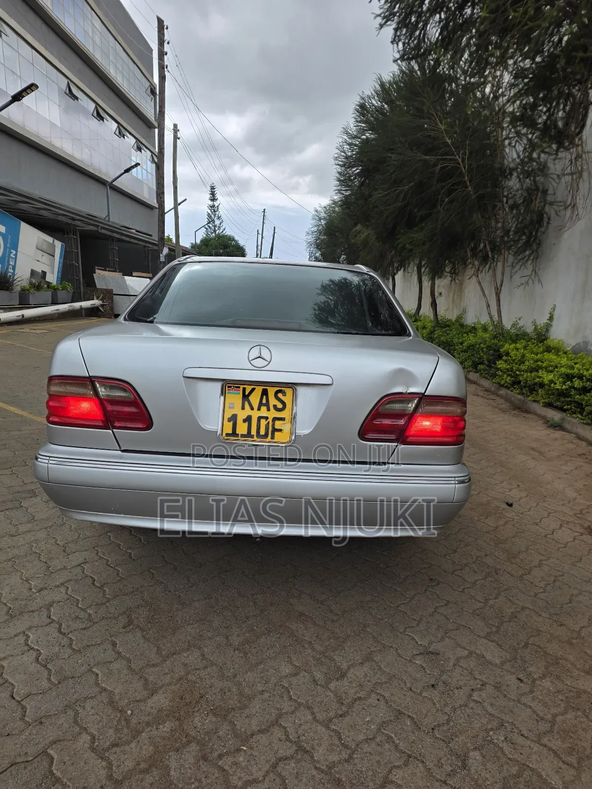 Mercedes-Benz E200 1998 Silver